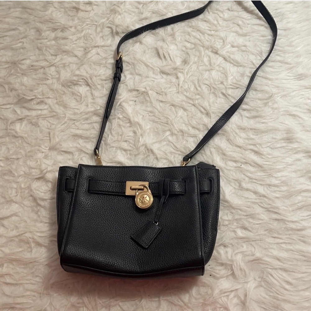 MICHAEL KORS BLACK CROSSBODY